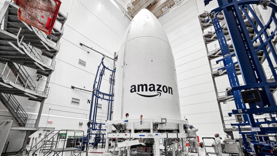 El cohete Atlas V, que lleva a bordo los satélites prototipo de Amazon para el Proyecto Kuiper, se lanzó desde el Complejo de Lanzamiento Espacial-41 en la Estación Espacial de Cabo Cañaveral, Florida.