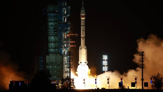 china-luna-astronauta-103143